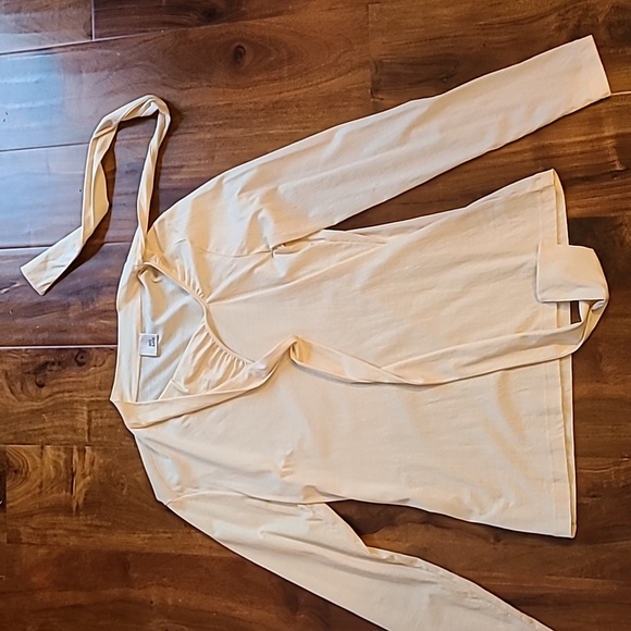 🎉Host Pick🎉 Iris & Ink Sid Neck Tie Bow Blouse Top - Picture 10 of 12